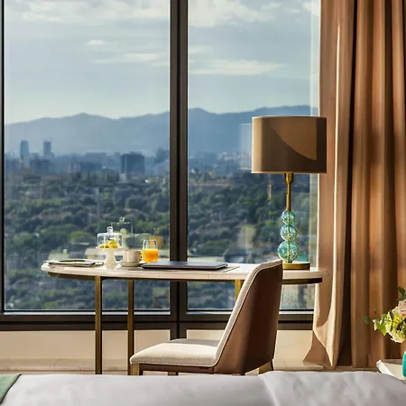 Grand Millennium Otel 5*